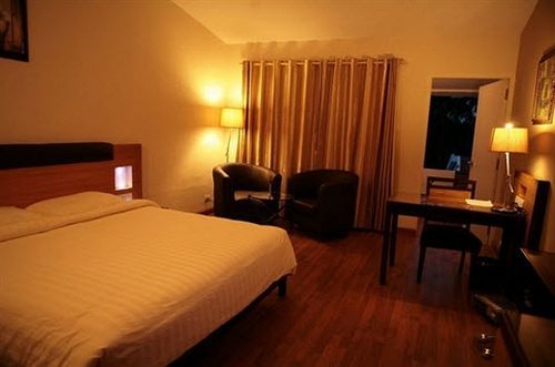Deccan Plaza Hotel - Ooty Exterior photo